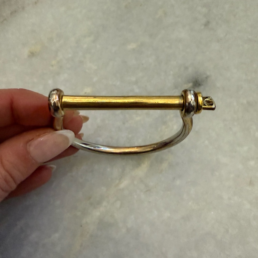 Bracelets - Picture 3 of 10